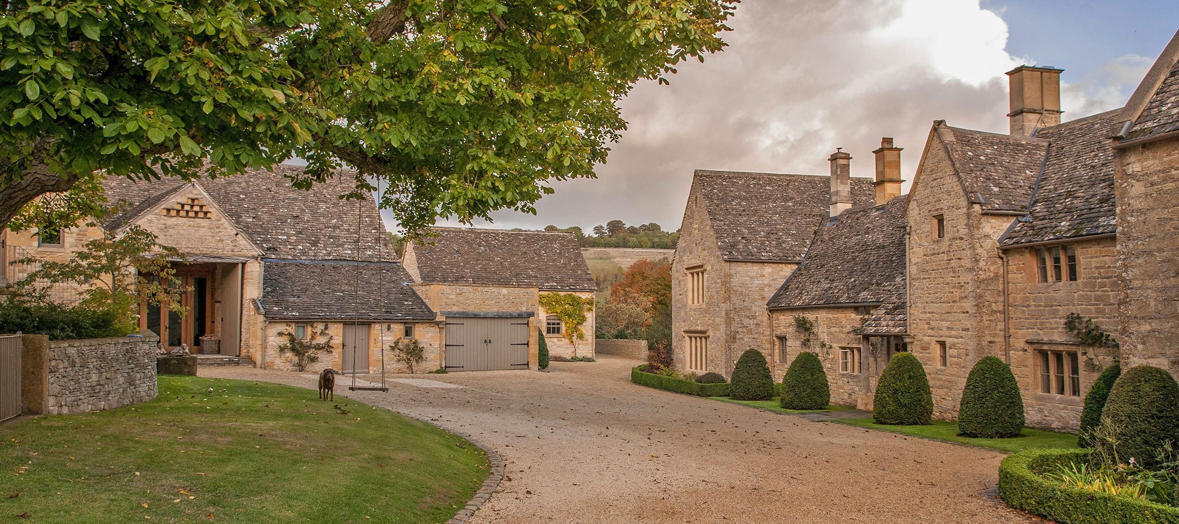 Barton Farm Weddings & Events - Luxury Cotswold Rentals 